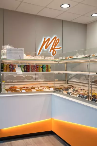 AUX-TRADITIONS-DU-PLESSIS-Agencement-boulangerie-patisserie