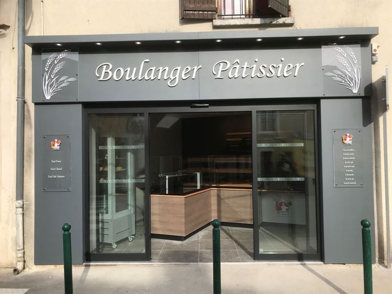 facade-commerciale-boulangerie-moderne