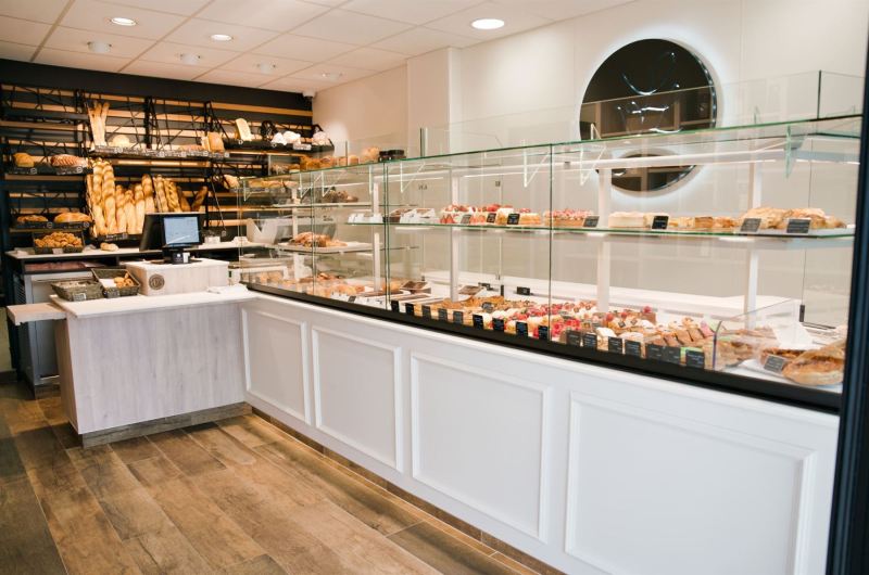 LA-PATISSERIE-DES-GOURMANDS-Ligne-de-vente-boulangerie-patisserie