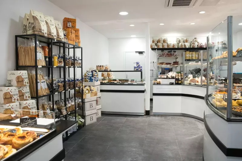 LE-TRAITEUR-ITALIEN-Agencement-magasin